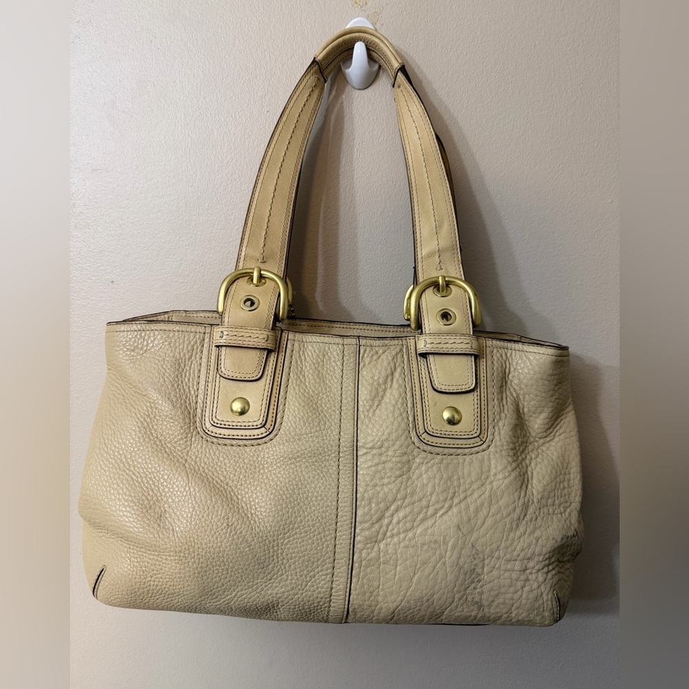 Coach Cream Leather Shoulder Bag